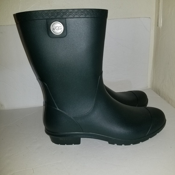 Ugg rain boots size 9 - Picture 2 of 7